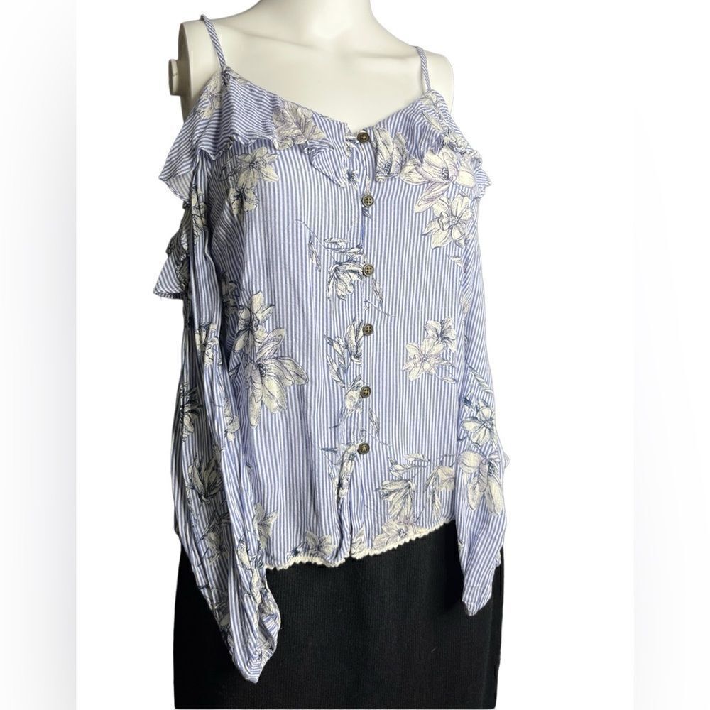 Jolt Striped Floral Cold Shoulder Long Sleeve Top Blue and White Size XS